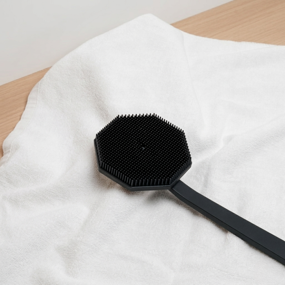 The Back Scrubber & Hook