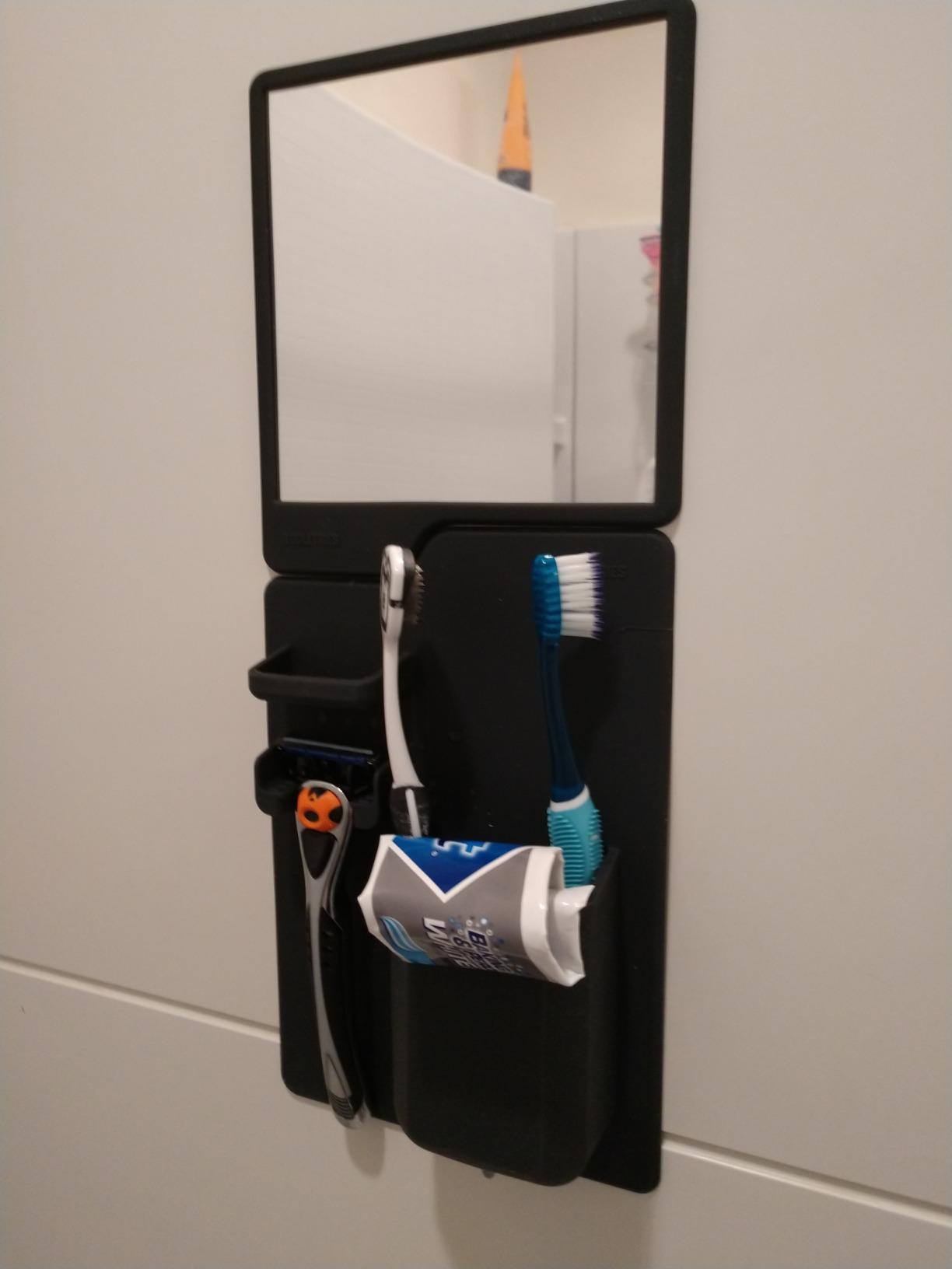 Toothbrush Razor The Heron⏐Toothbrush & Razor Holder – SKRUBBIRD